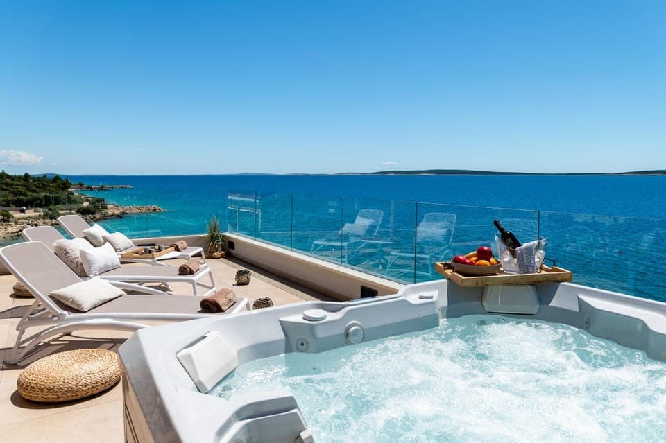 Balcony/Terrace, Swimming pool