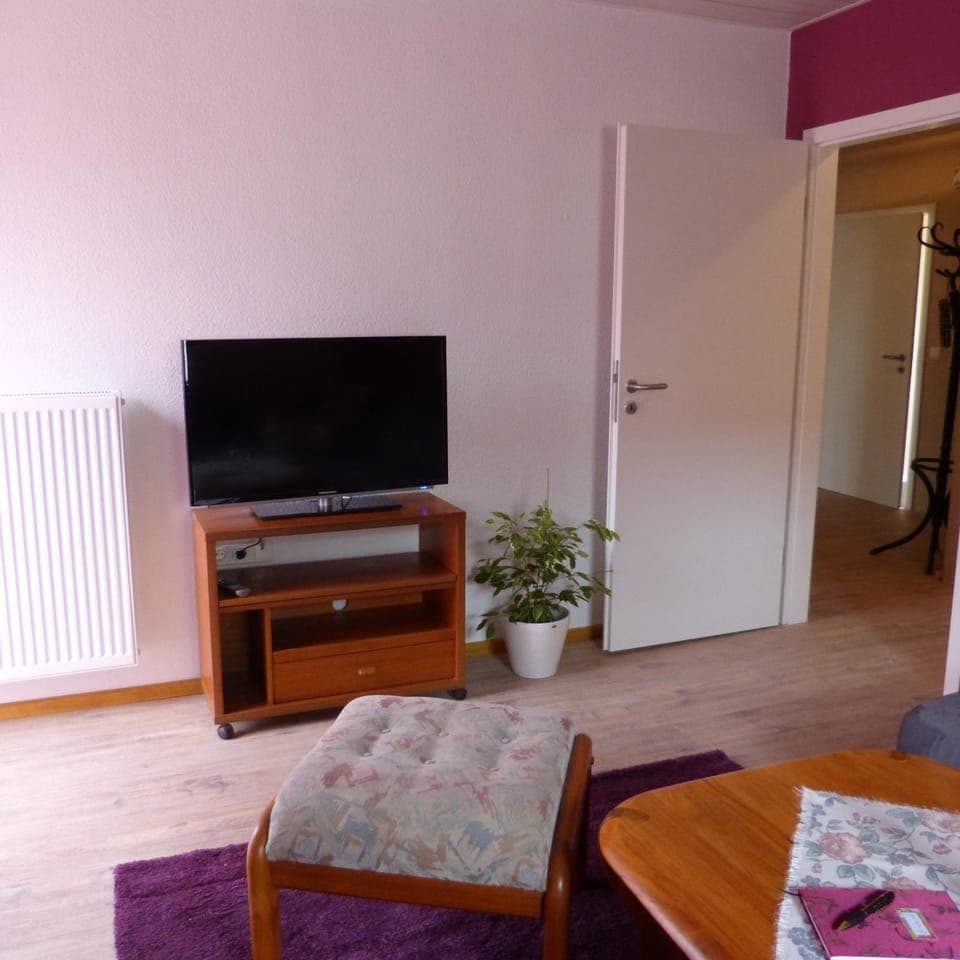 TV and multimedia, Living room, Decorative detail