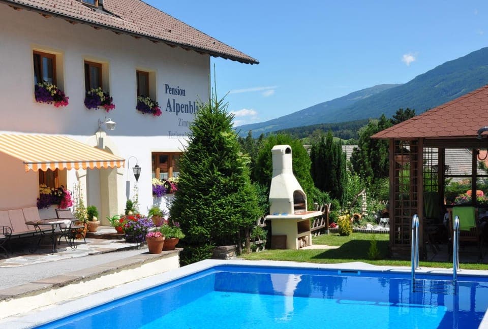 BBQ facilities, Garden, Swimming pool