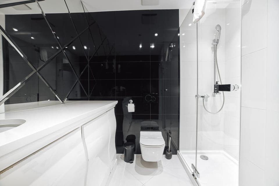 Shower, Toilet, Bathroom