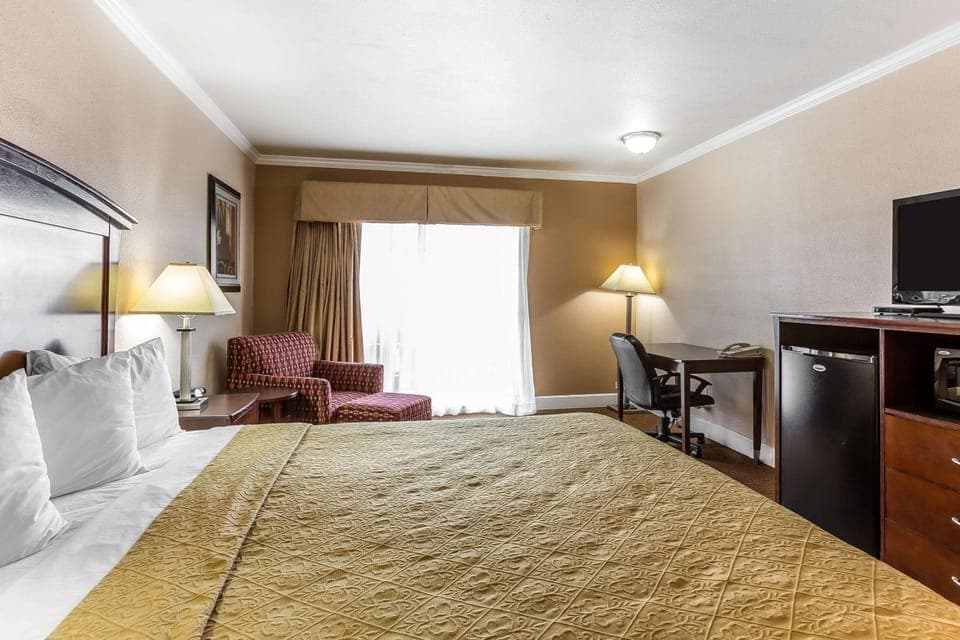 Photo of the whole room, On site