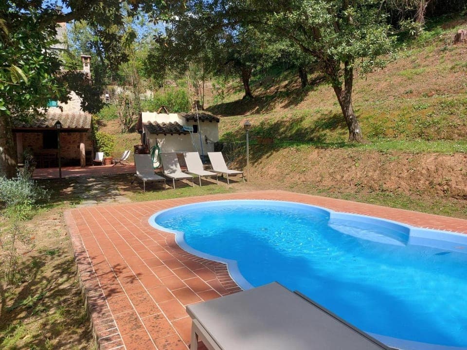 Property building, Swimming pool