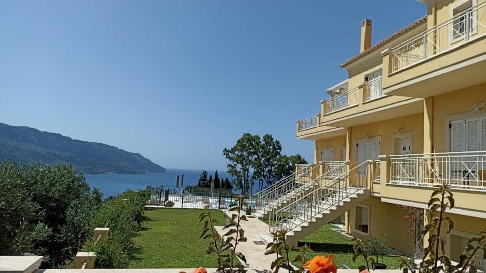 Property building, Day, Natural landscape, Mountain view, Sea view