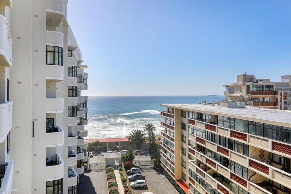 Sea view, Street view