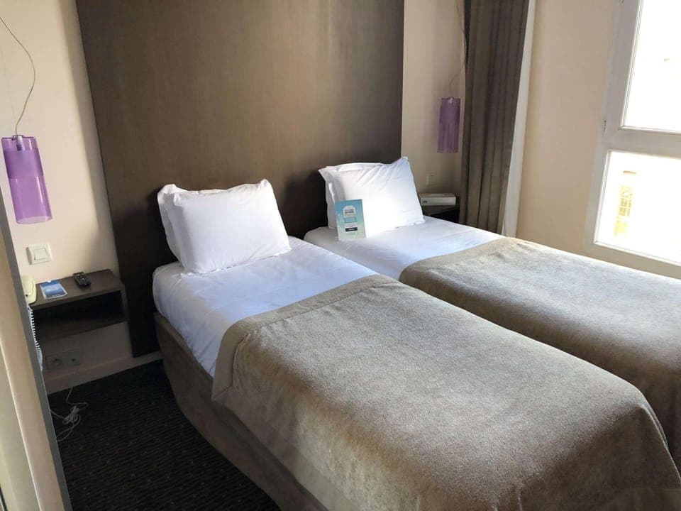 Bed, Photo of the whole room