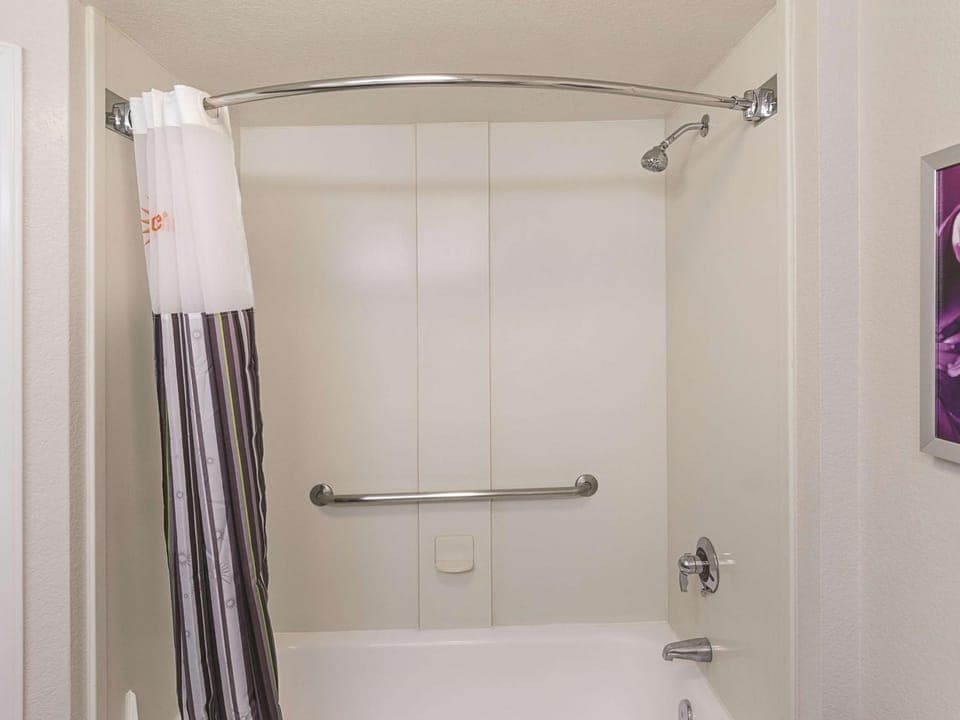 Photo of the whole room, On site