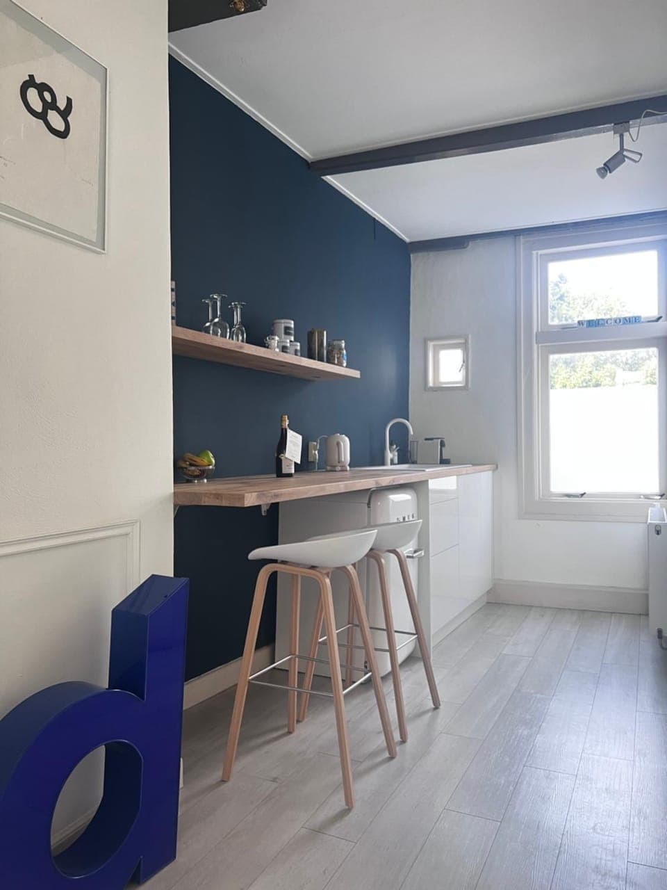 Coffee/tea facilities, Seating area