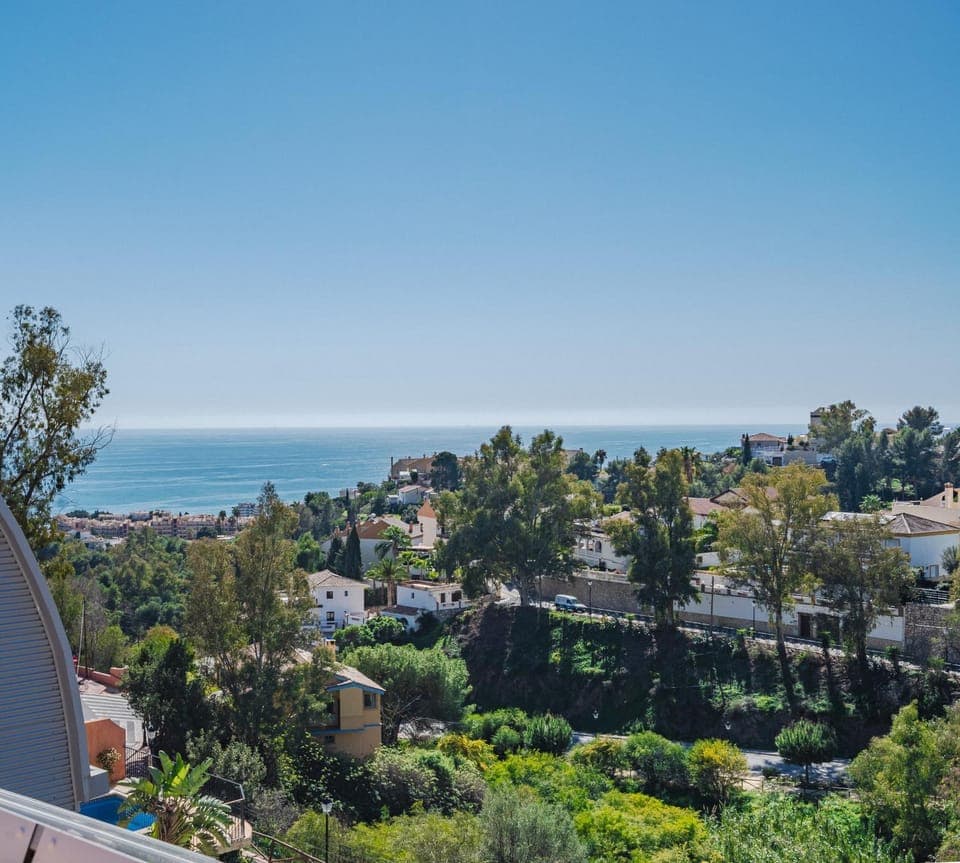 Property building, Day, Natural landscape, View (from property/room), Balcony/Terrace, City view, Sea view