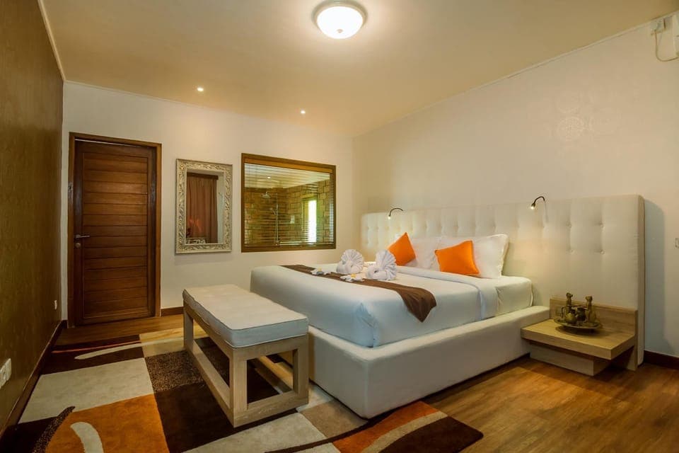 Bed, Photo of the whole room, Bedroom