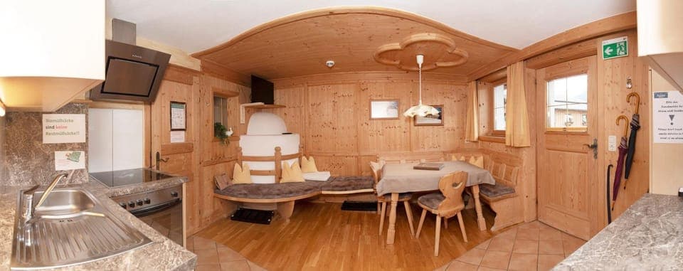 Kitchen or kitchenette, Living room, Seating area