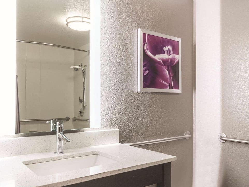 Bathroom, Photo of the whole room, On site