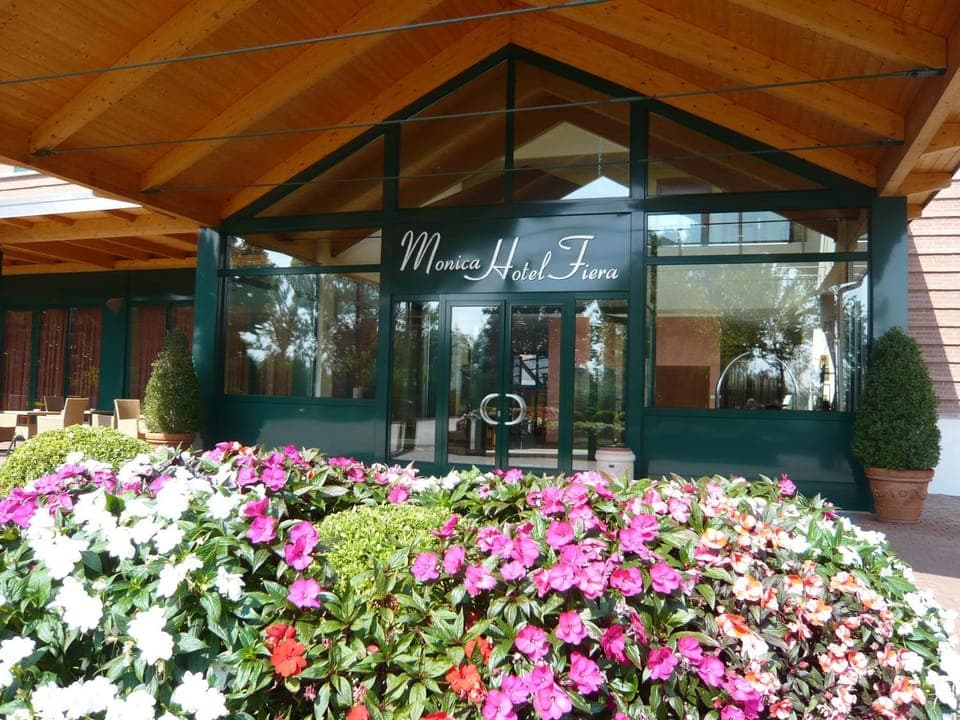 Facade/entrance, Facade/entrance