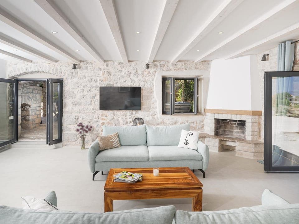 TV and multimedia, Living room