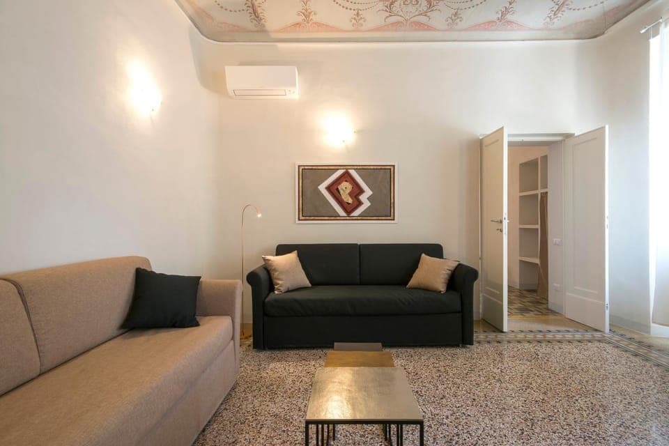 Living room, Seating area