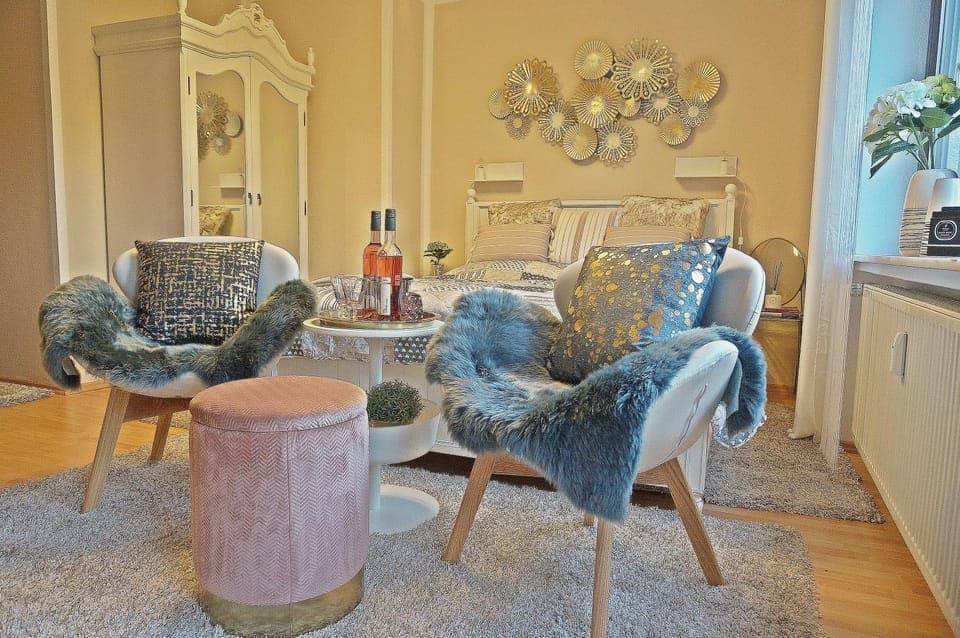 Living room, Seating area