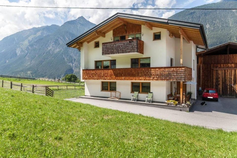 Property building, Mountain view, Parking