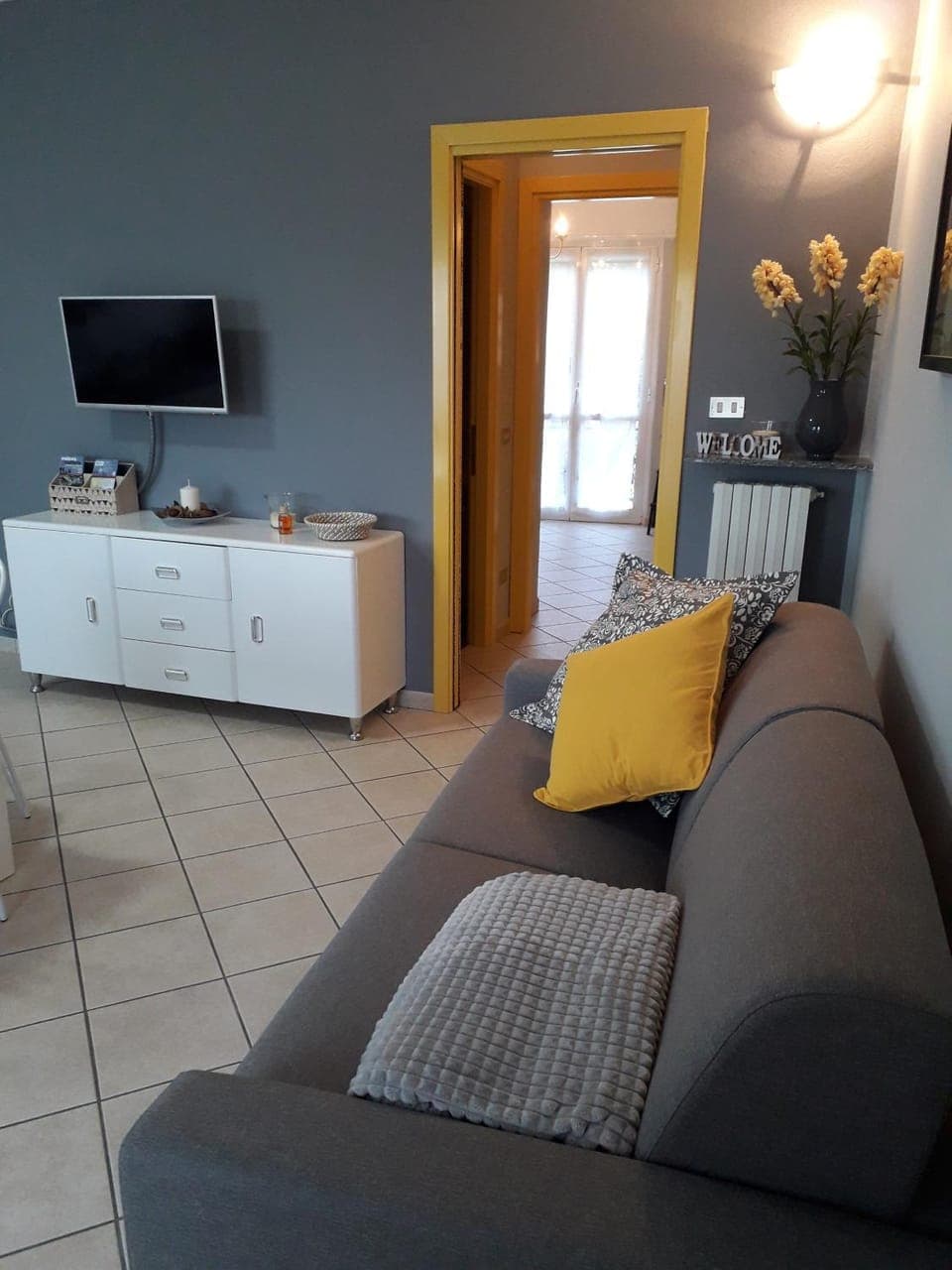 TV and multimedia, Living room, Seating area