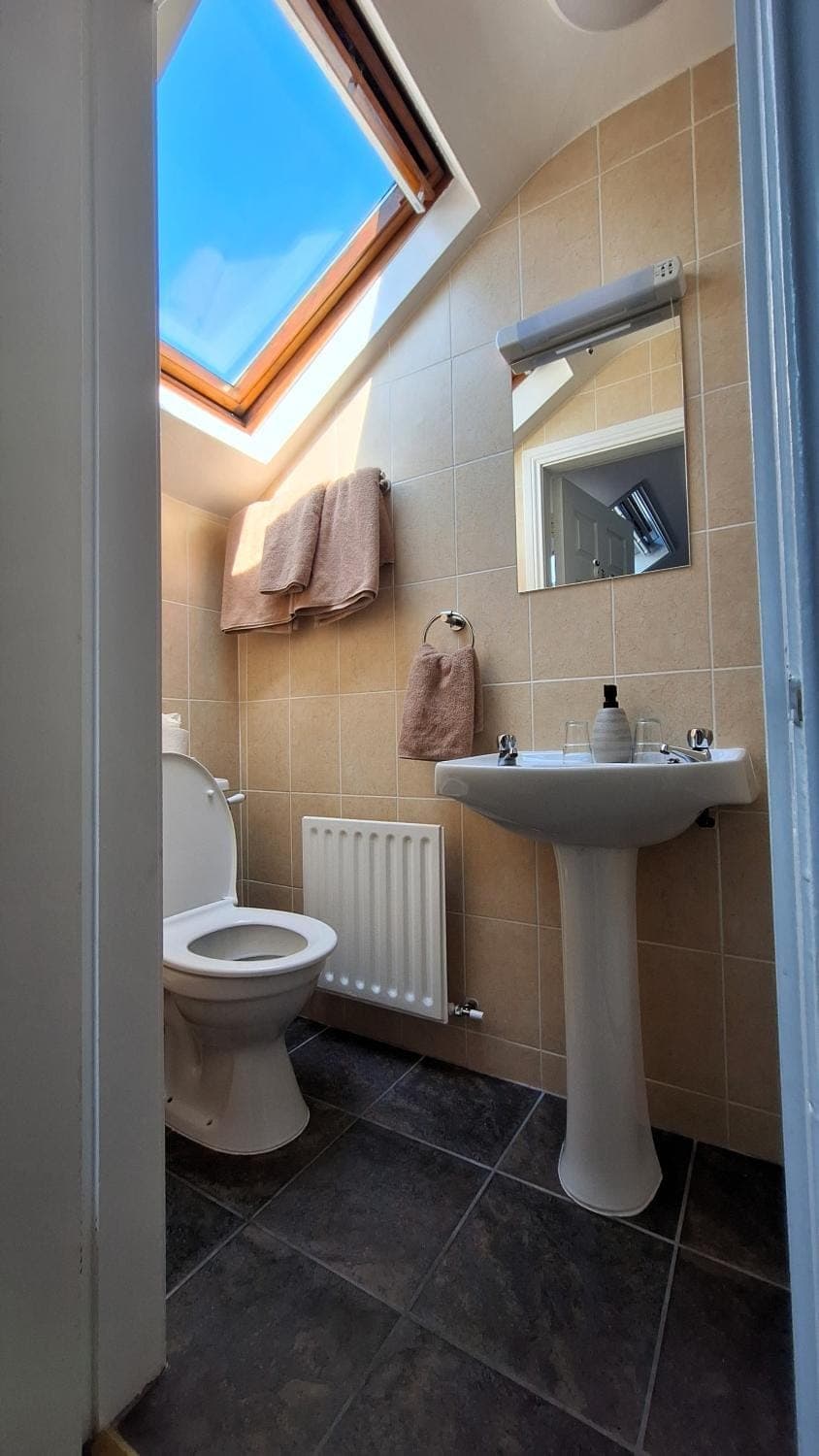 Shower, Bathroom, towels