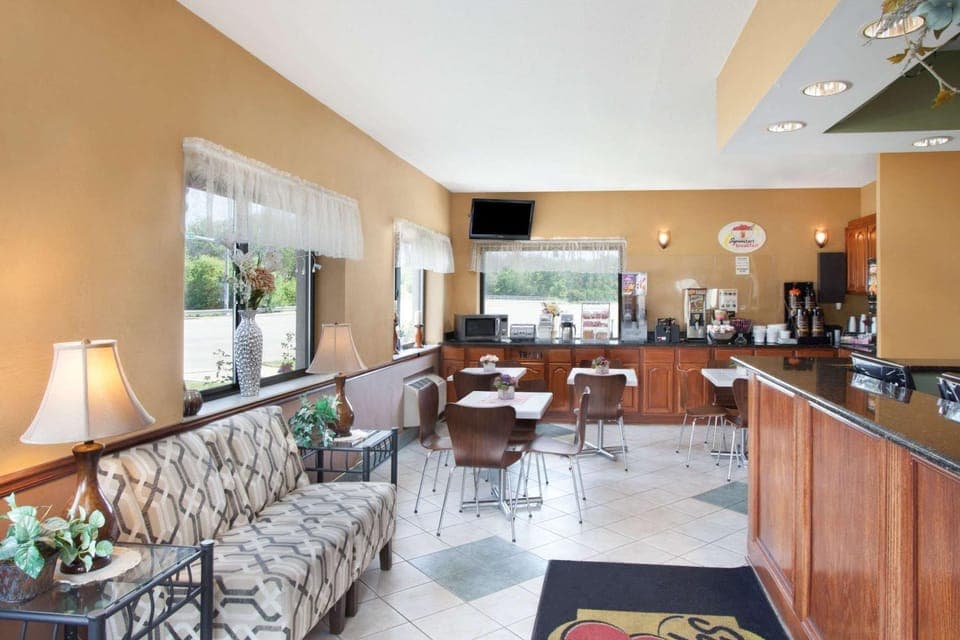 Lobby or reception, On site