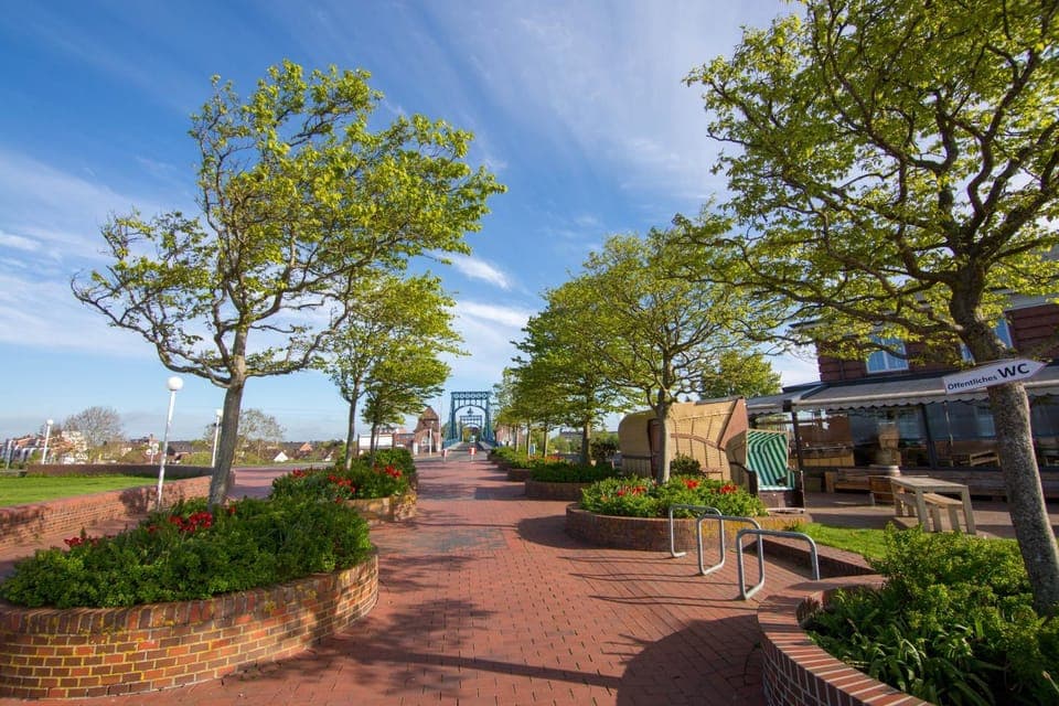 Property building, Spring, Day, Natural landscape