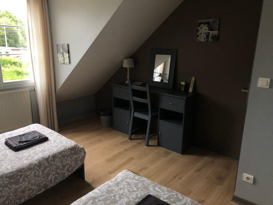 Photo of the whole room