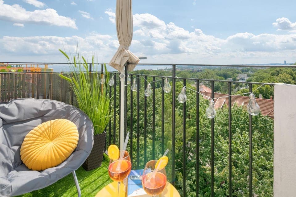 Property building, View (from property/room), City view