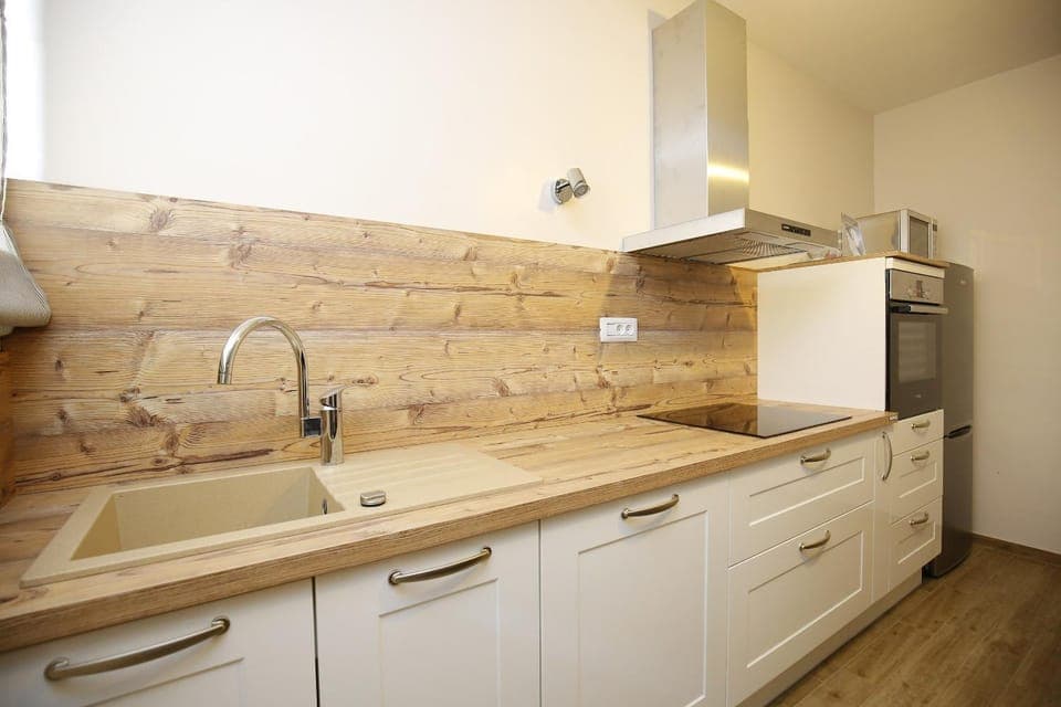 Summer, Coffee/tea facilities, Kitchen or kitchenette, stove