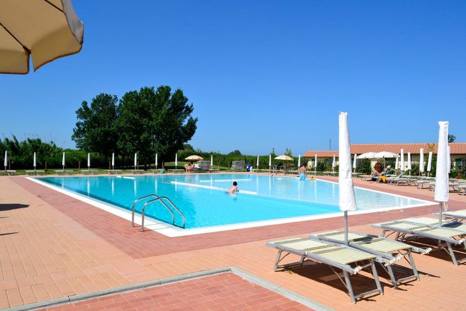 Swimming pool, Swimming pool