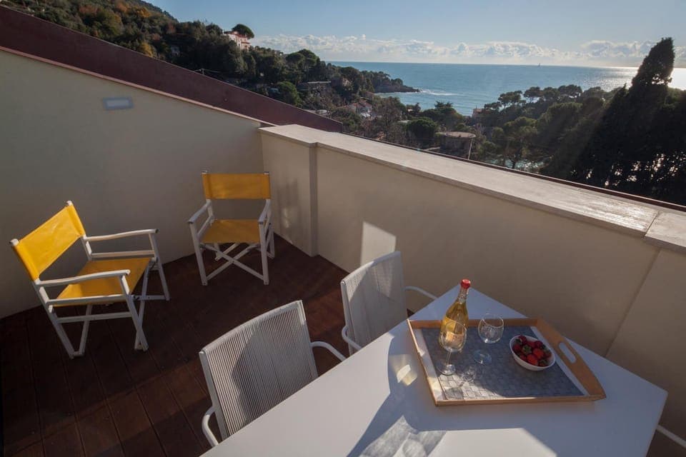 Balcony/Terrace, Landmark view, Sea view
