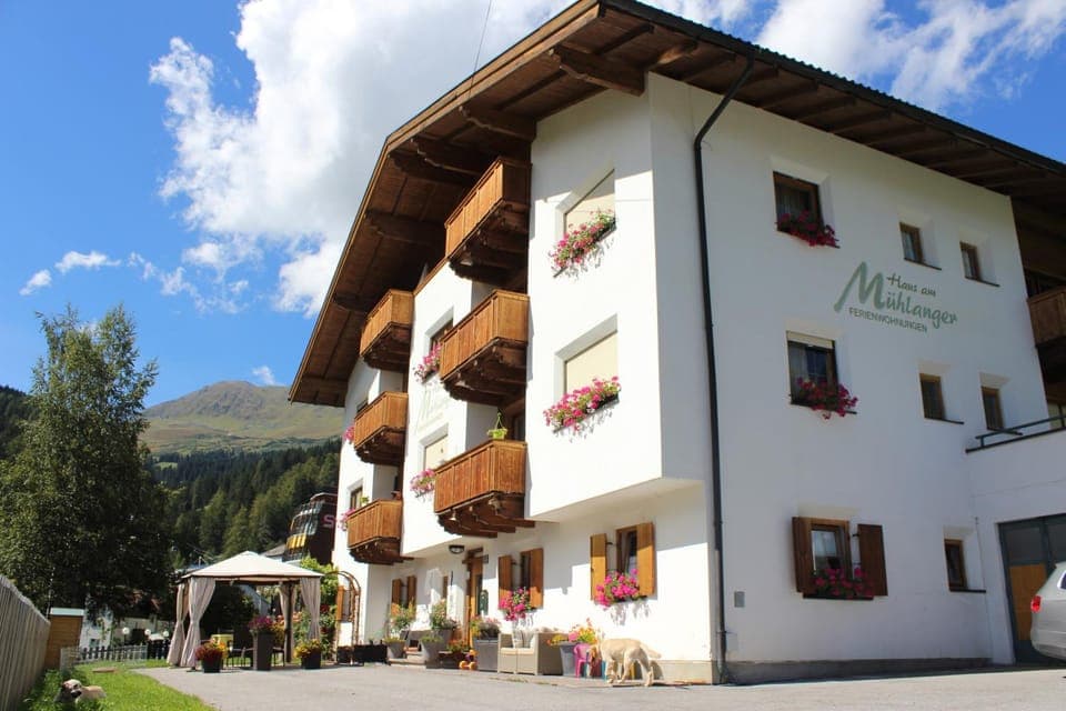 Facade/entrance, Summer