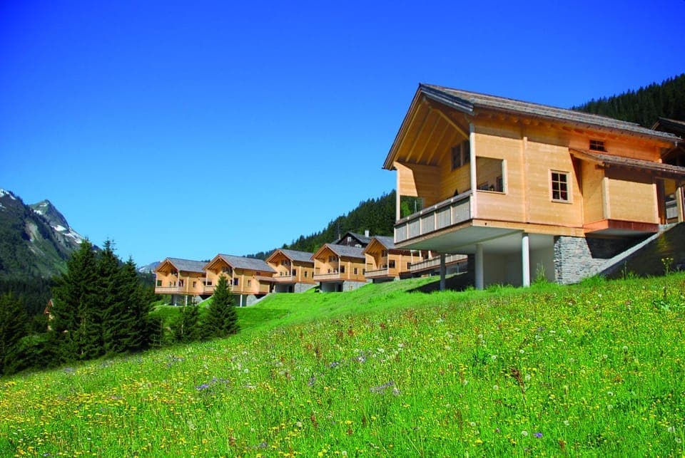 Property building, Summer, Mountain view