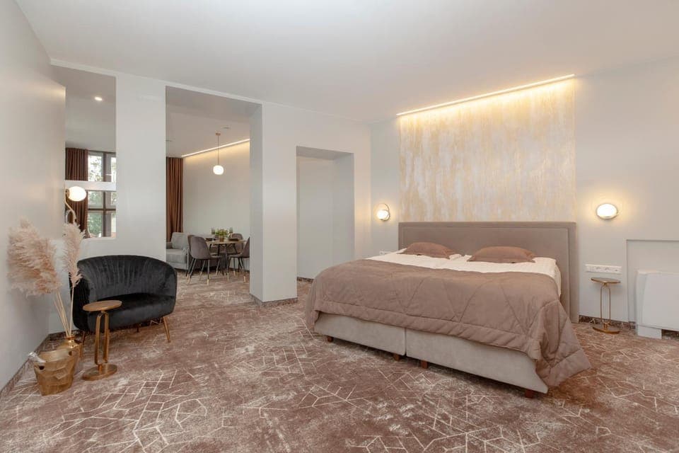 Photo of the whole room