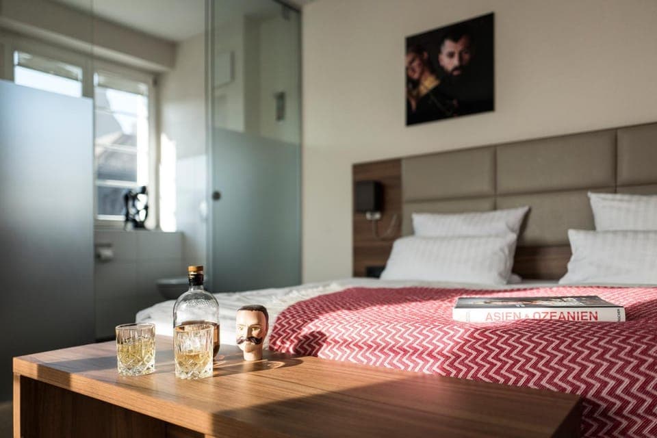 Bed, Photo of the whole room