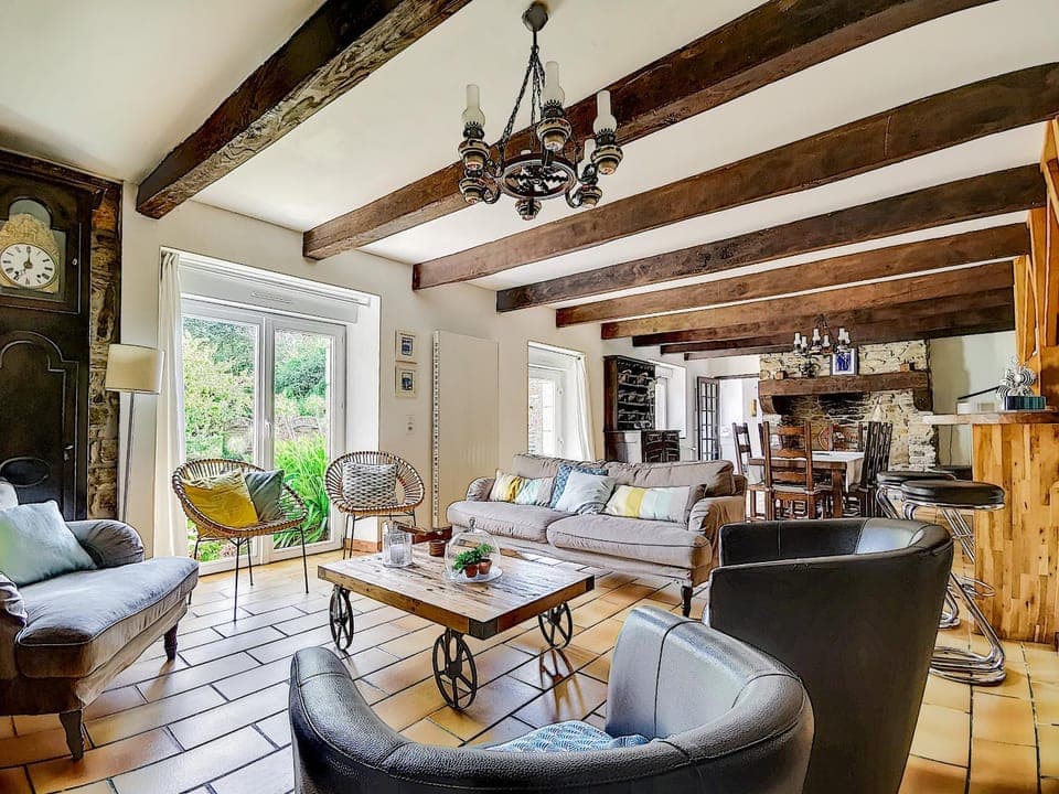 Living room, Seating area, Dining area