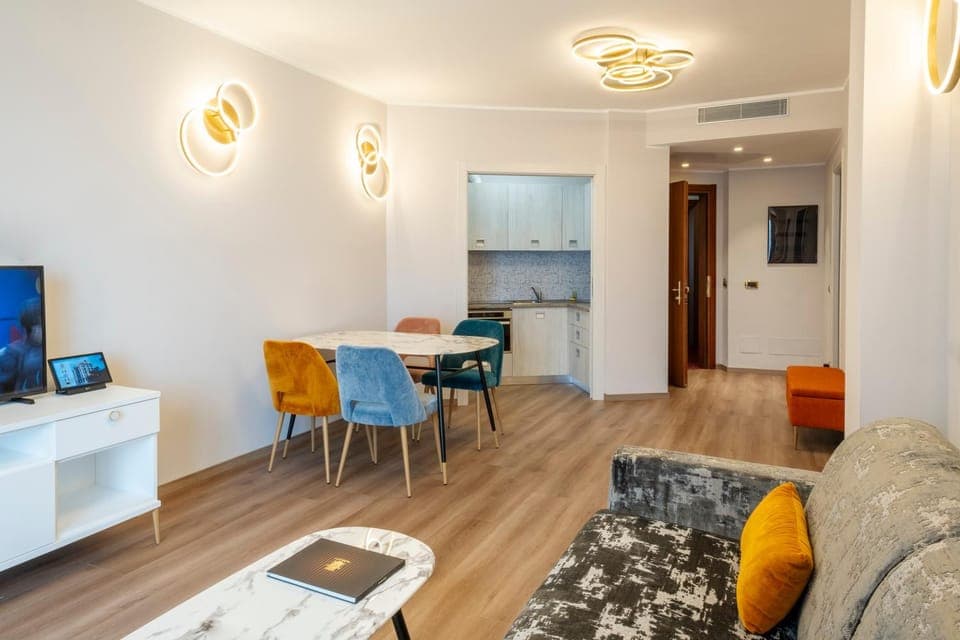 Kitchen or kitchenette, Seating area