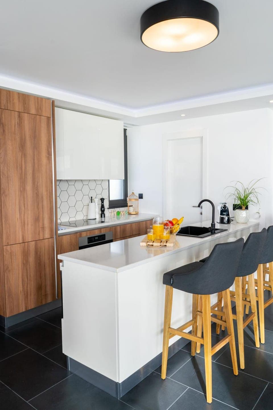 Kitchen or kitchenette, pet friendly