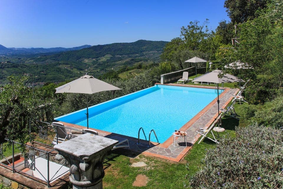 Spring, Day, Natural landscape, Mountain view, Pool view, Swimming pool, Swimming pool, sunbed