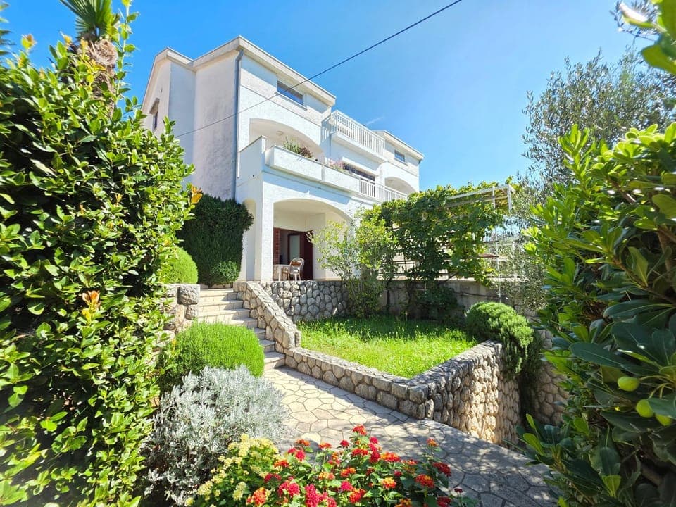 Property building, Garden