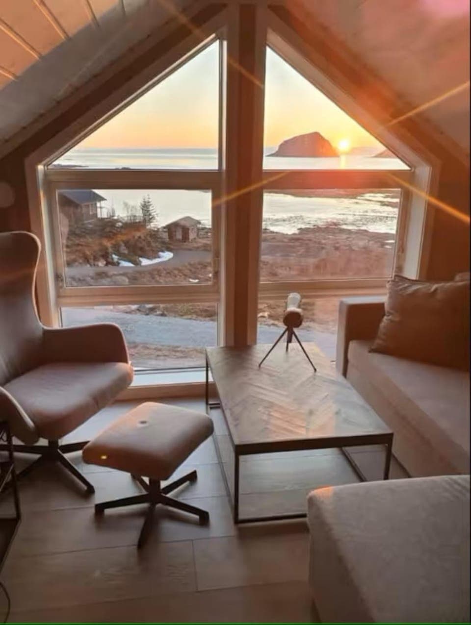 View (from property/room), Living room, Seating area