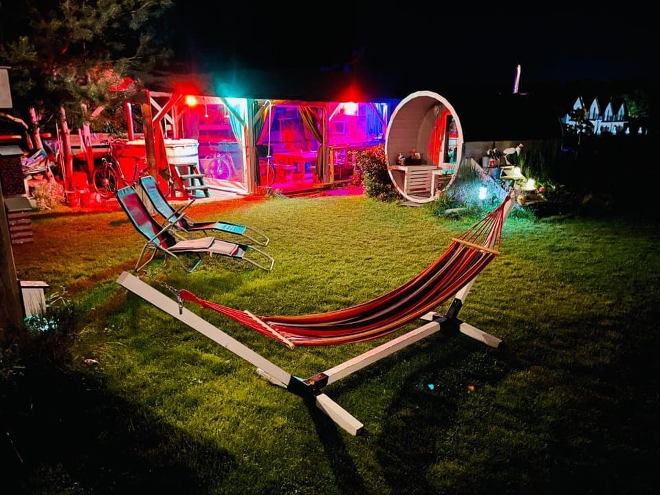 Night, Natural landscape, Evening entertainment, sunbed