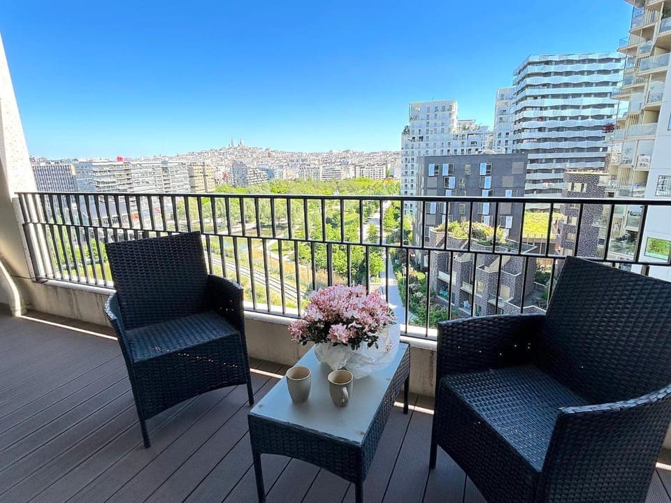 Patio, Day, View (from property/room), Balcony/Terrace, City view
