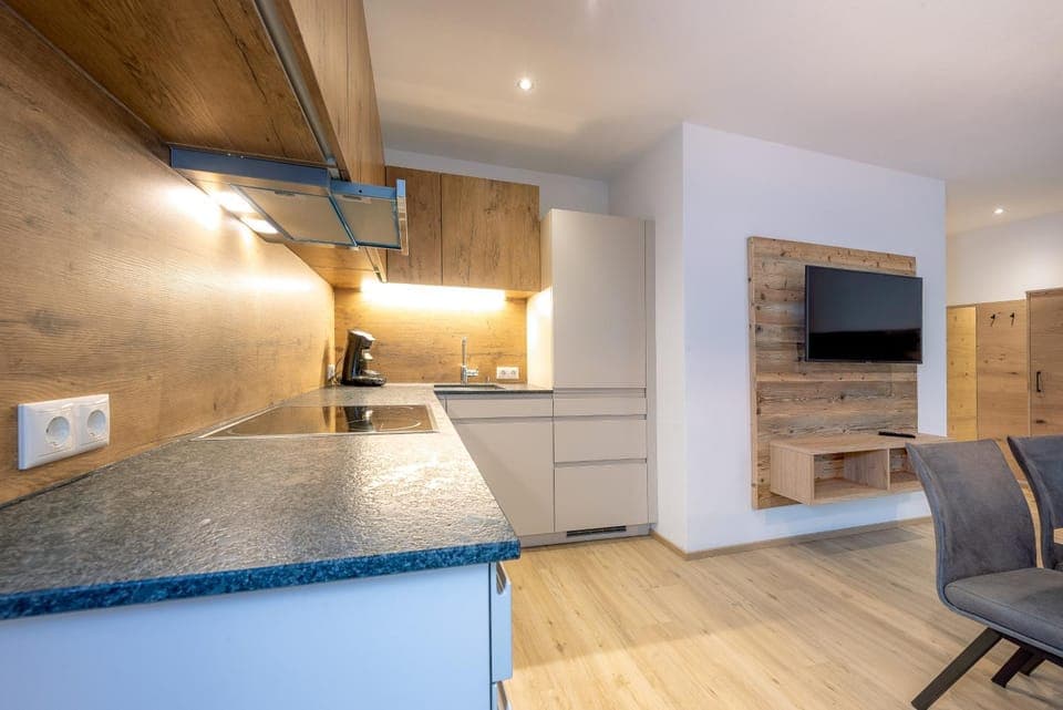 Coffee/tea facilities, Kitchen or kitchenette