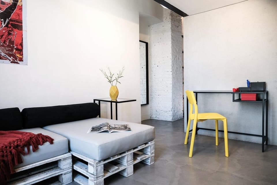 Living room, Seating area