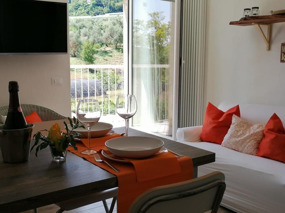 Living room, Seating area, Dining area, Garden view