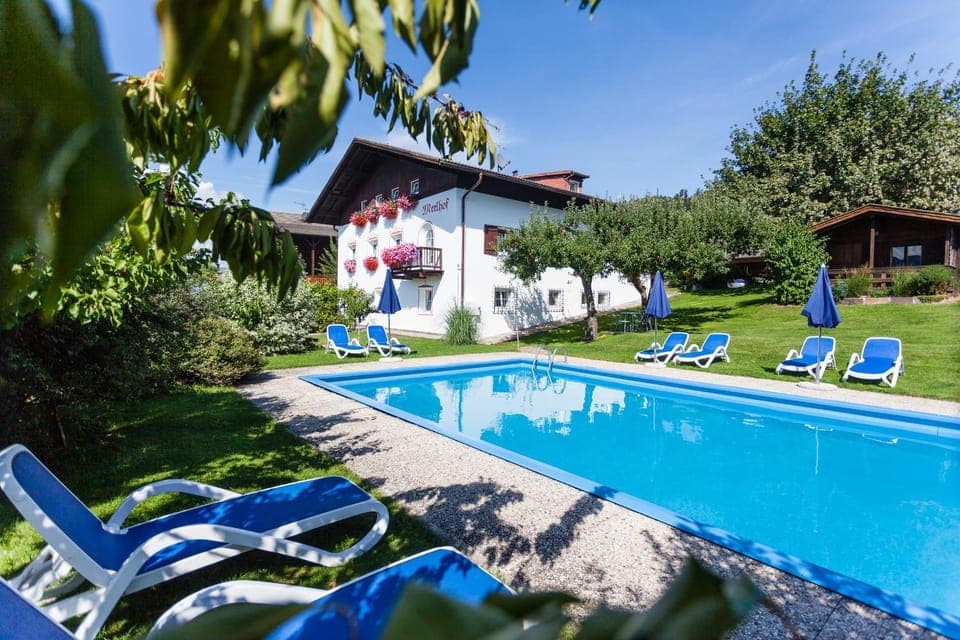 Garden, Garden view, Pool view, Swimming pool, sunbed