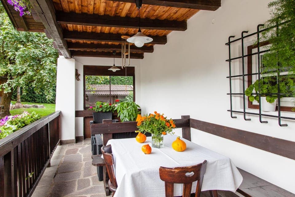 Garden, Seating area