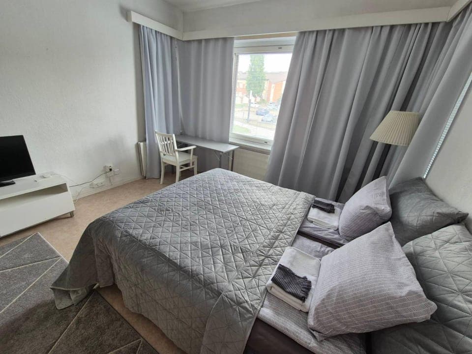 Bed, Photo of the whole room, Bedroom