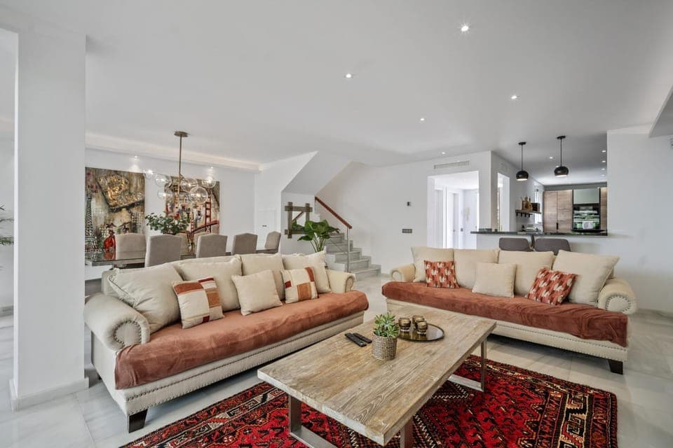 Communal lounge/ TV room, Living room