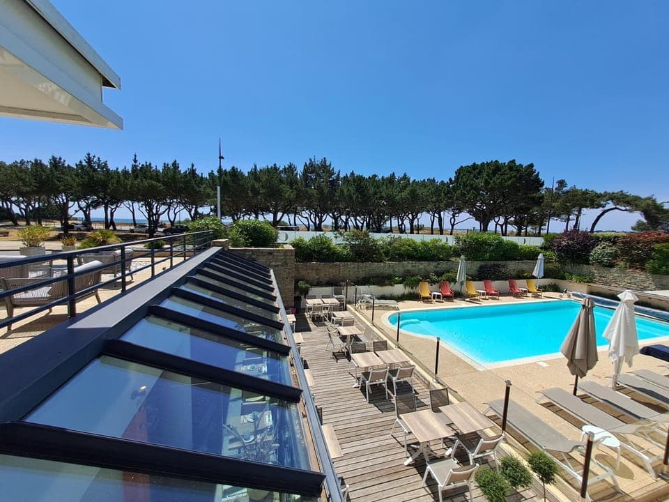 Patio, Day, View (from property/room), Balcony/Terrace, Pool view, Swimming pool, sunbed