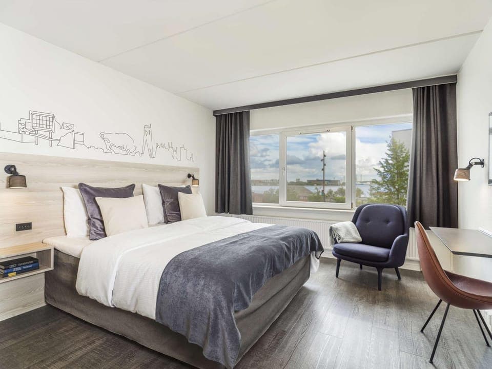 Photo of the whole room, On site